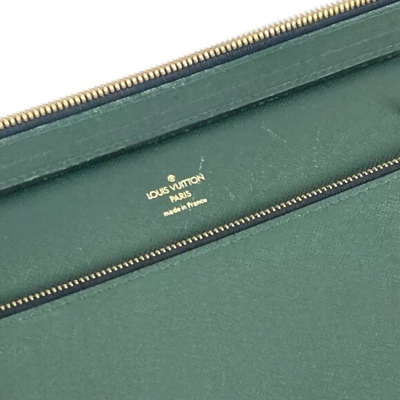 LOUIS VUITTON M30064 Taiga Baltic Document Bag Briefcase Hand Bag Business bag - Picture 14 of 16